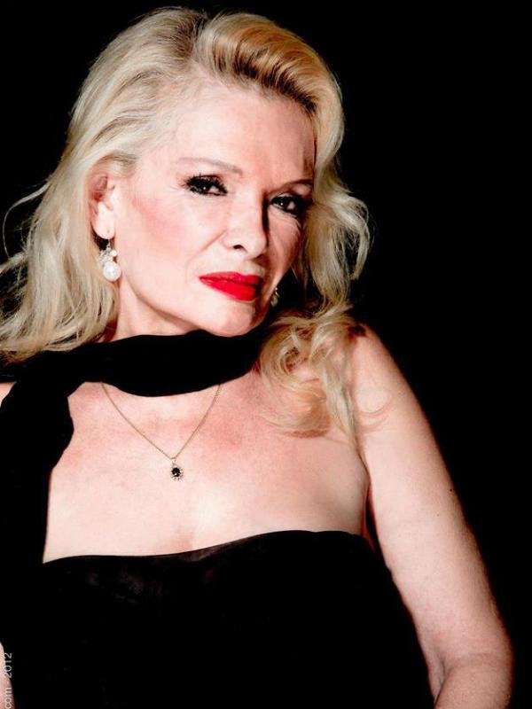 Joelle Hélary Joelle Hélary (82)